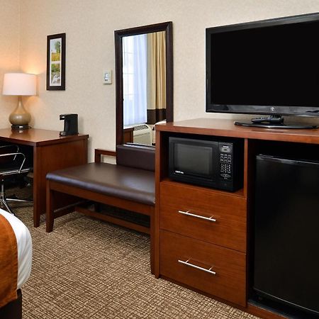 Comfort Inn & Suites Madison North Deforest Екстер'єр фото