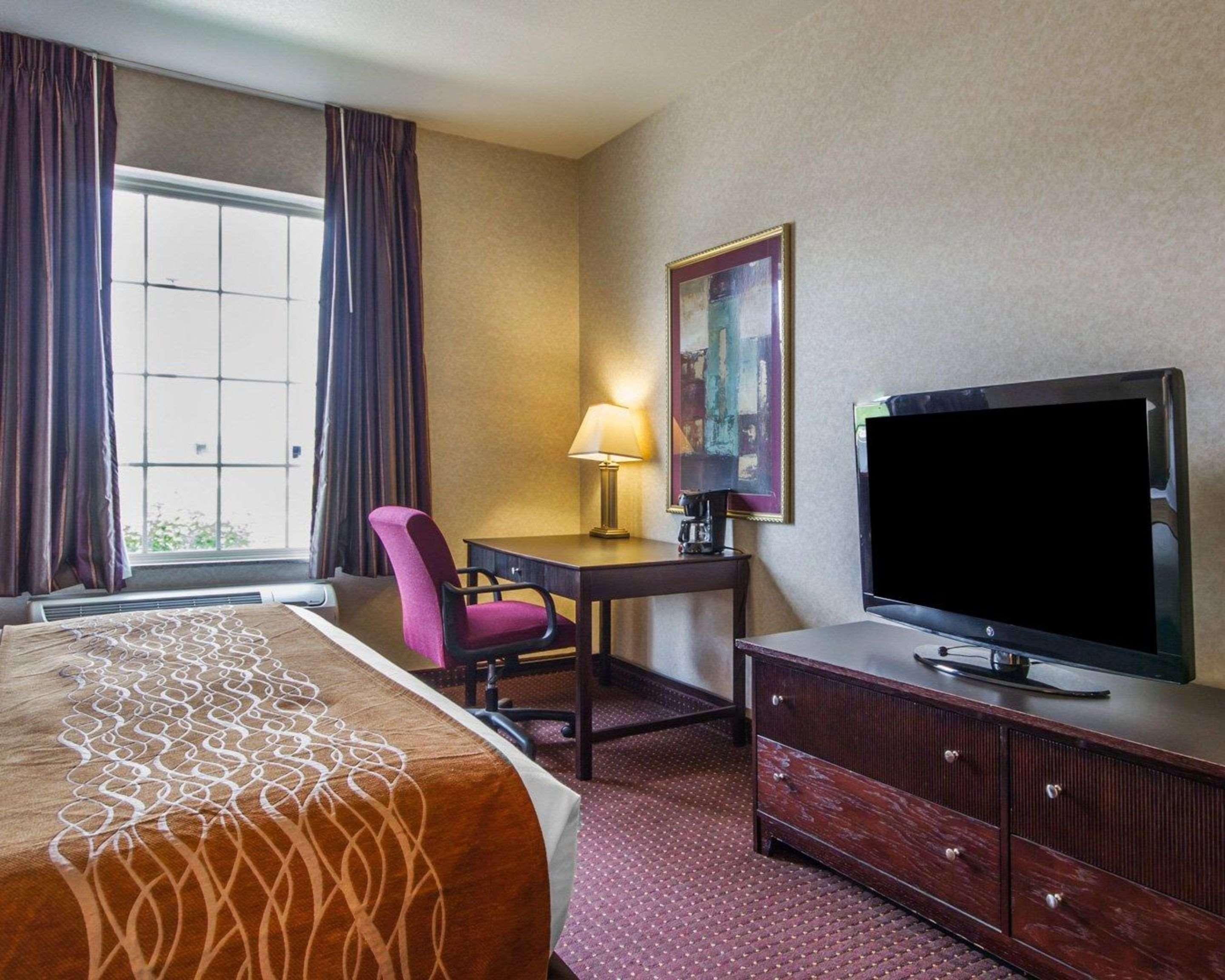 Comfort Inn & Suites Madison North Deforest Екстер'єр фото
