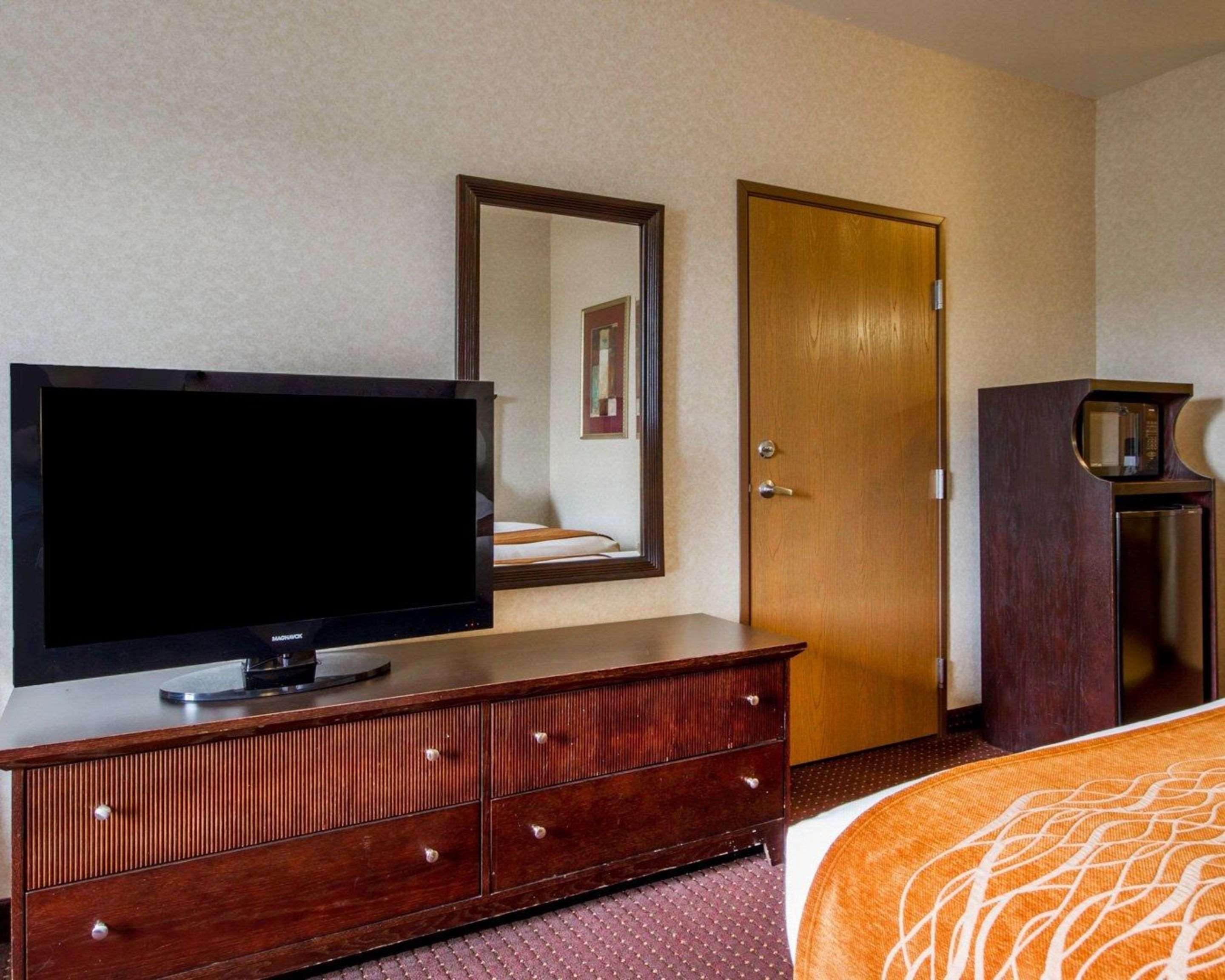 Comfort Inn & Suites Madison North Deforest Екстер'єр фото