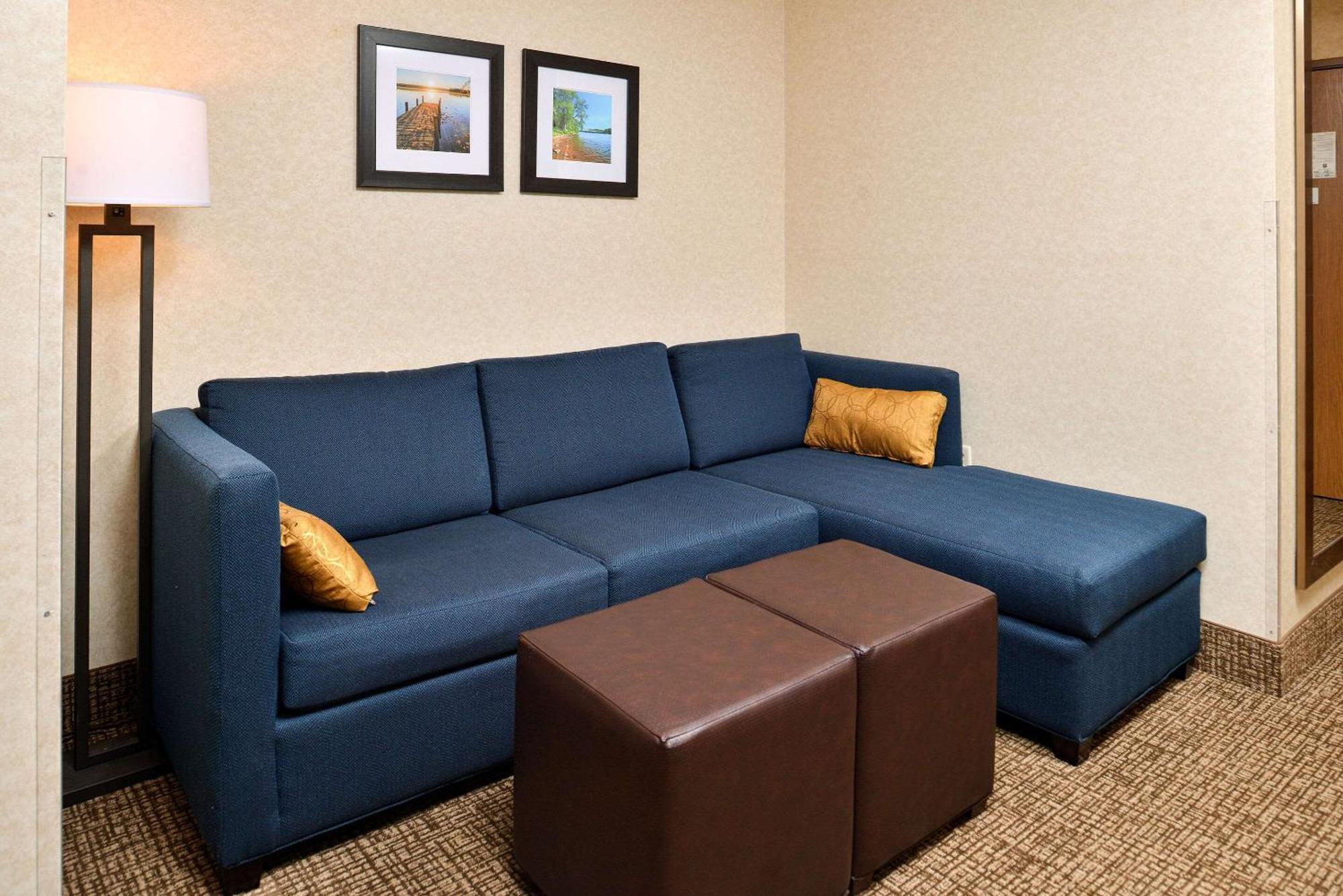 Comfort Inn & Suites Madison North Deforest Екстер'єр фото