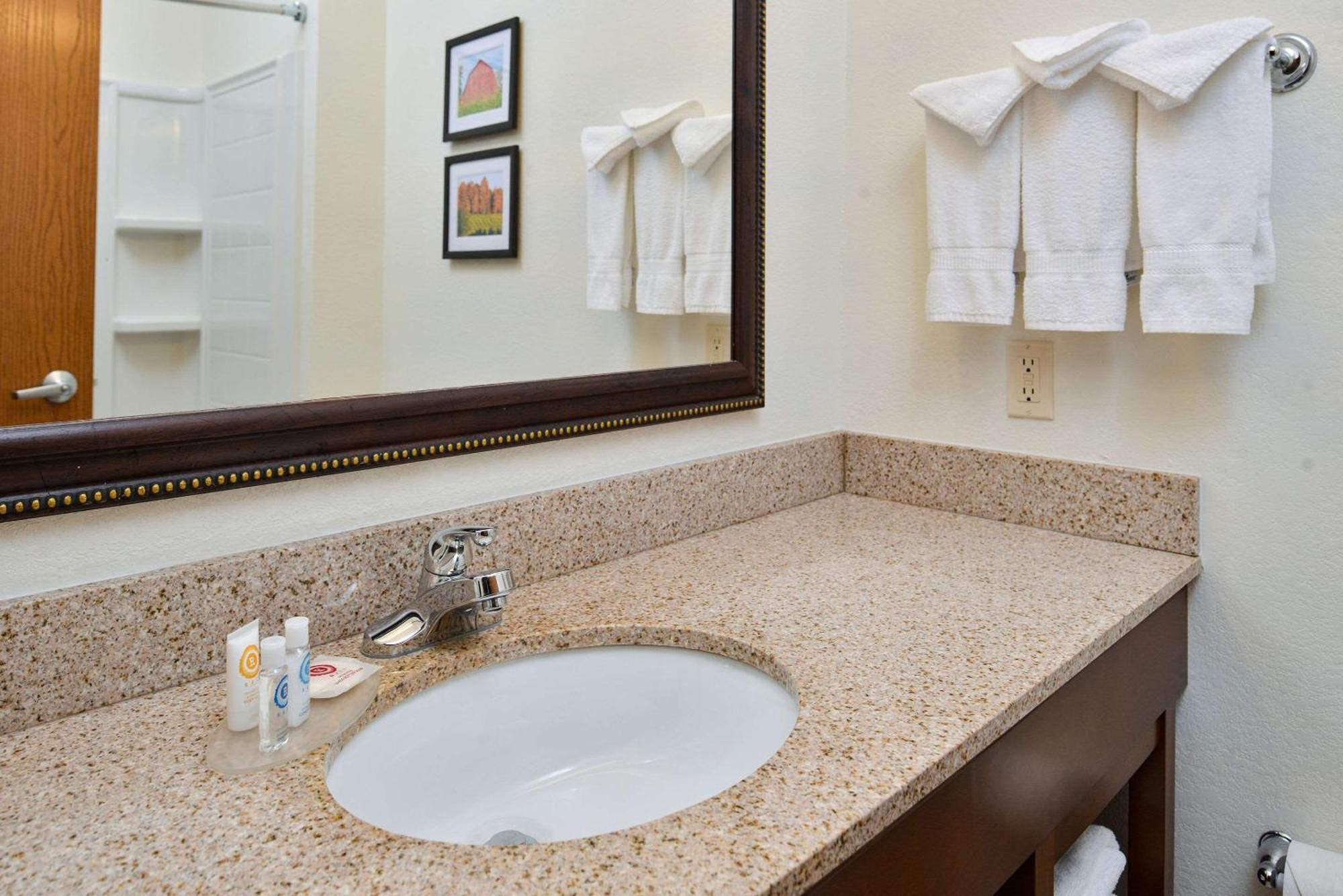 Comfort Inn & Suites Madison North Deforest Екстер'єр фото