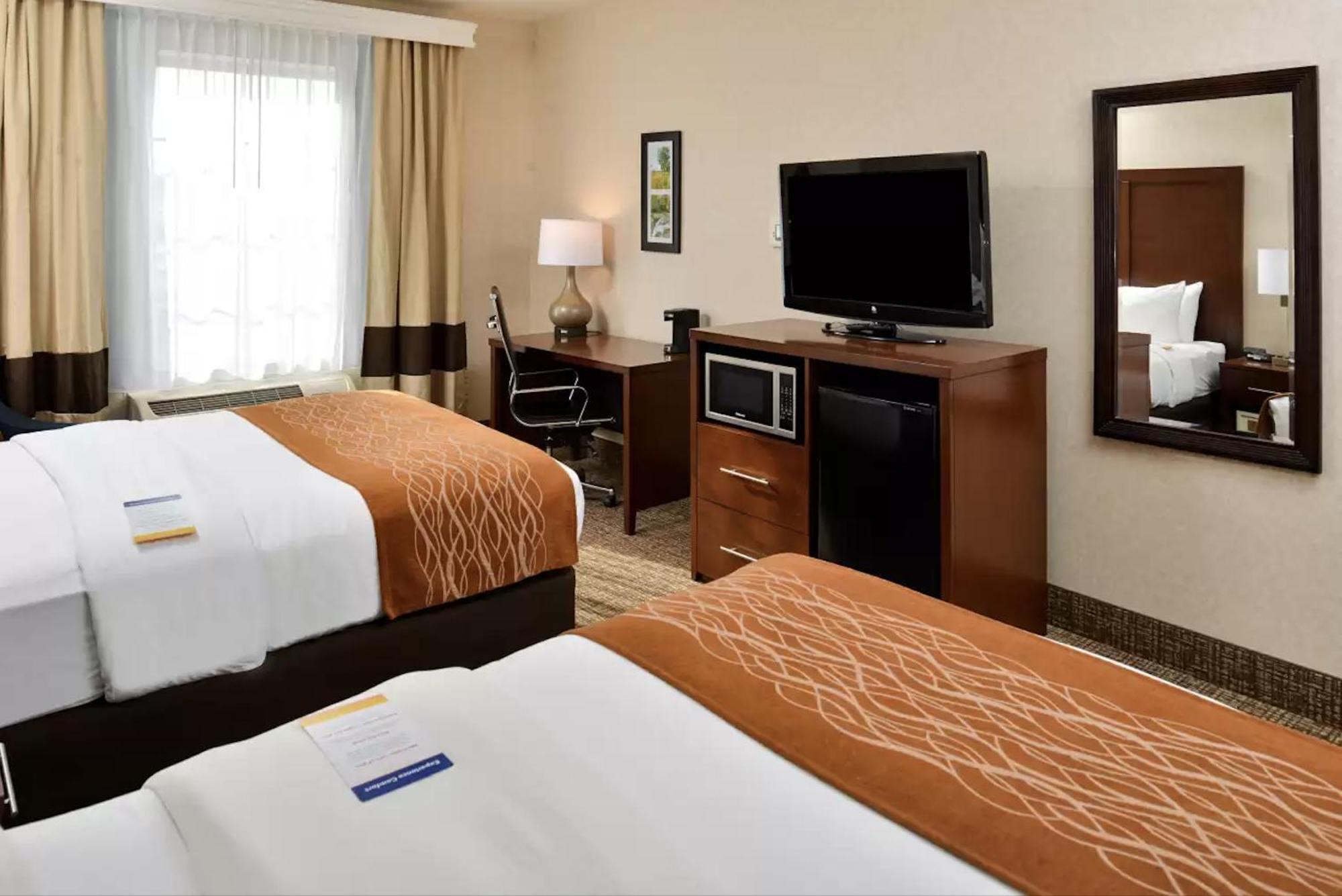 Comfort Inn & Suites Madison North Deforest Екстер'єр фото